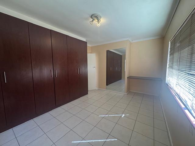 To Let 3 Bedroom Property for Rent in Bothasig Western Cape